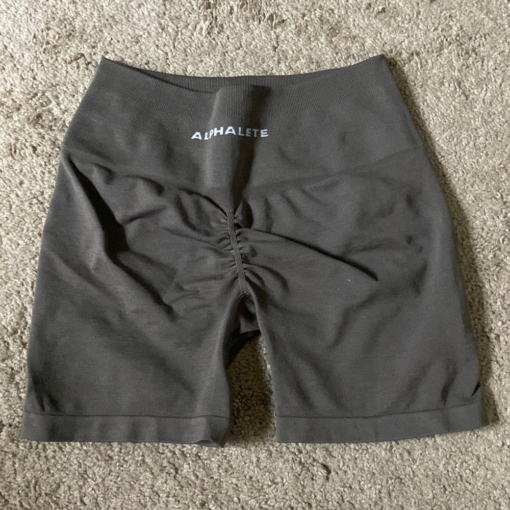 Alphalete Amplify Shorts. Mocha. Size Medium